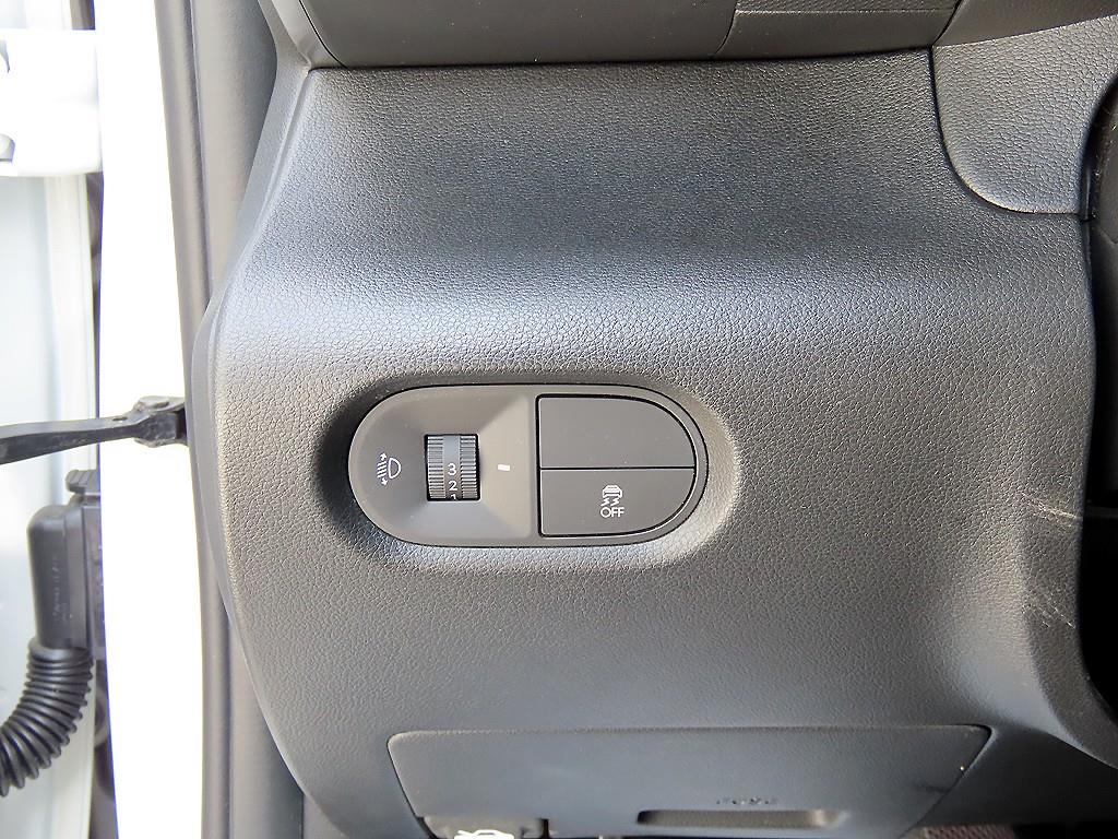 HYUNDAI Casper - Vista 12