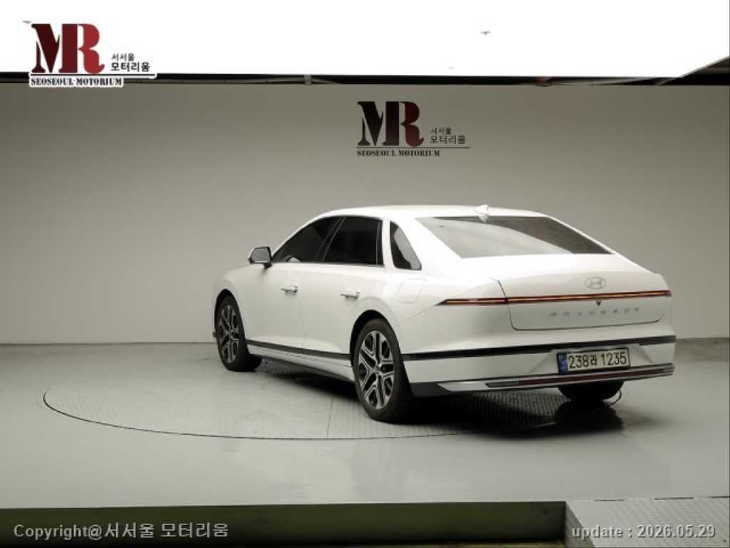 HYUNDAI Grandeur - Vista 4