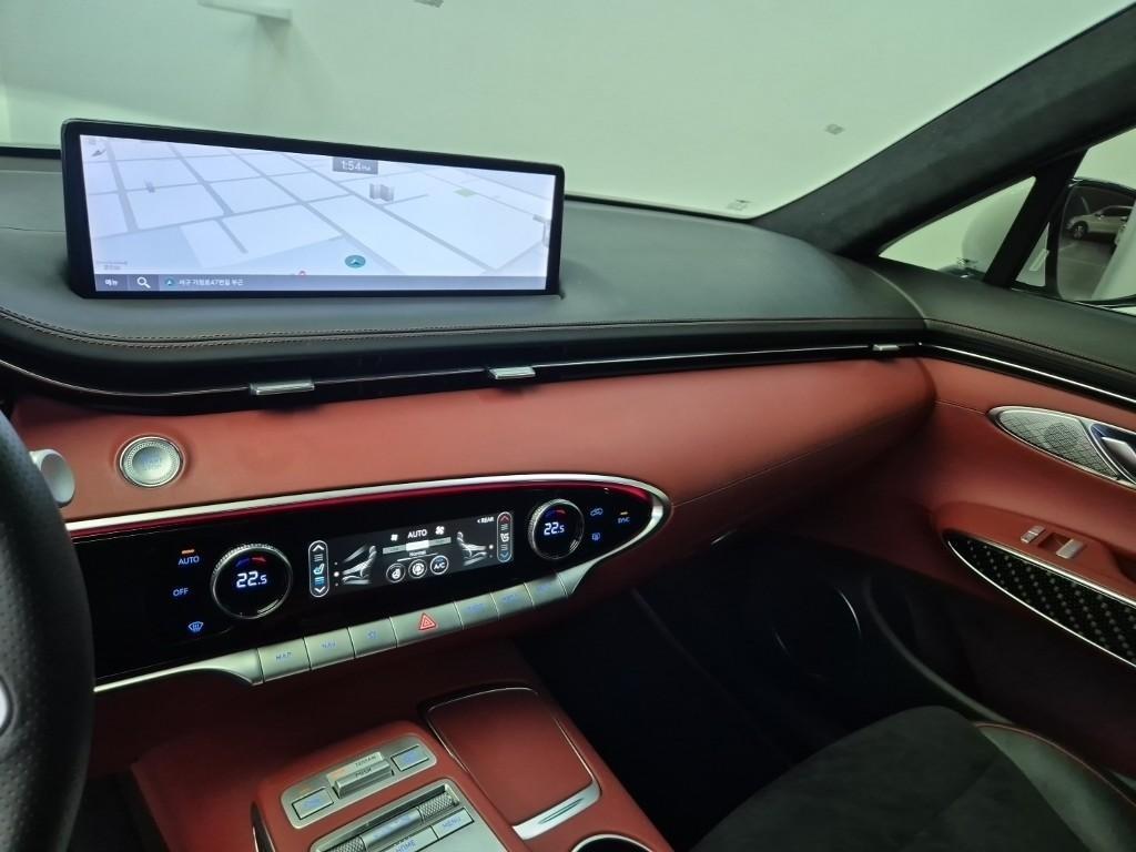 Genesis GV70 - Vista 10