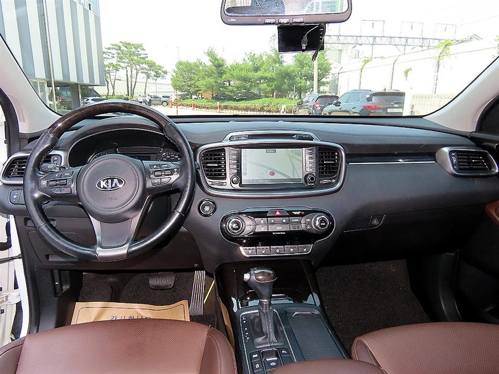 KIA Sorento - Vista 7
