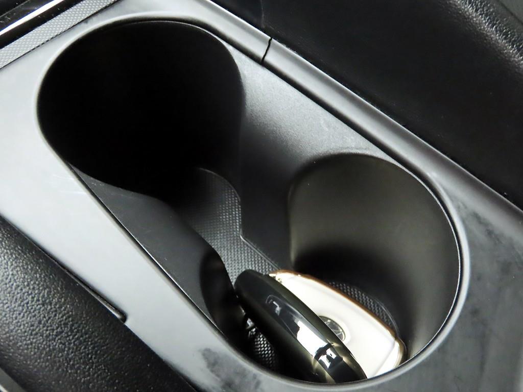 HYUNDAI Avante - Vista 12