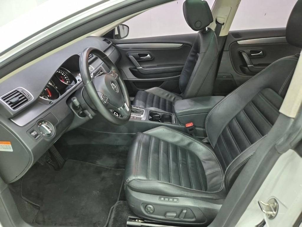 Volkswagen CC - Vista 11