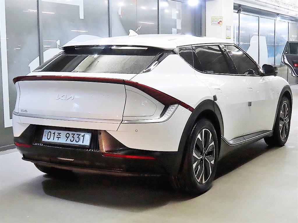 KIA EV6 - Vista 4