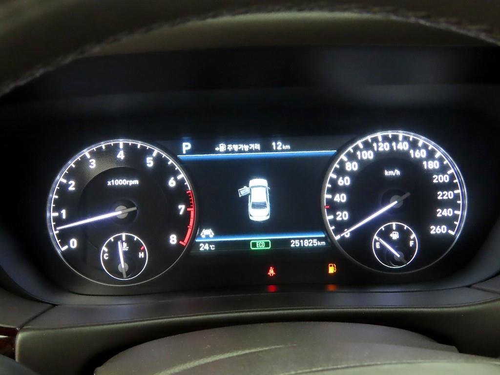 Genesis EQ900 - Vista 6