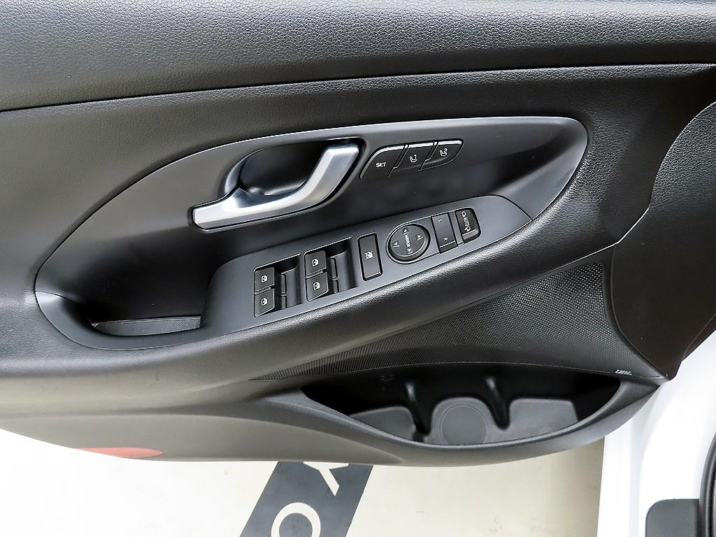 HYUNDAI i30 - Vista 11