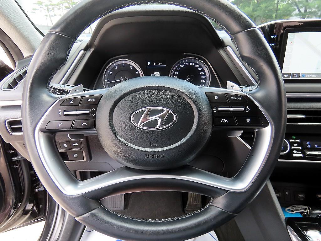 HYUNDAI Sonata - Vista 8