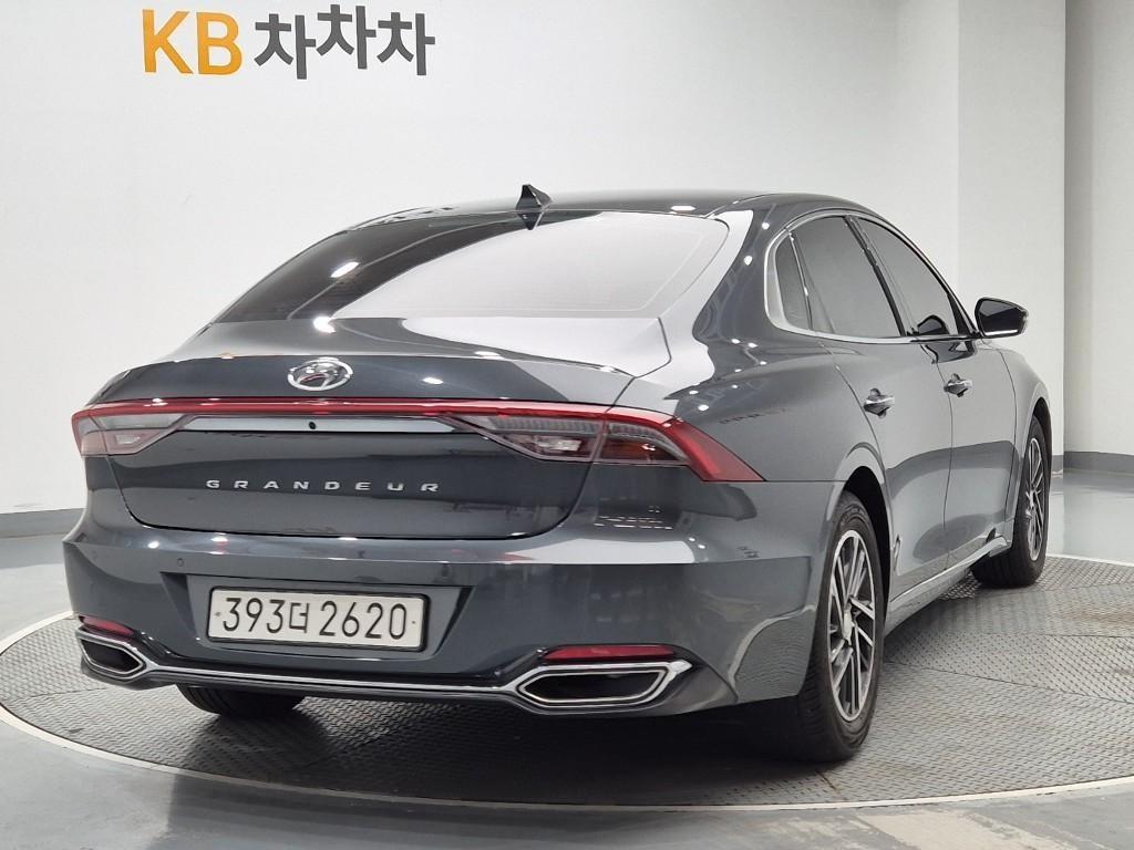 HYUNDAI Grandeur - Vista 3