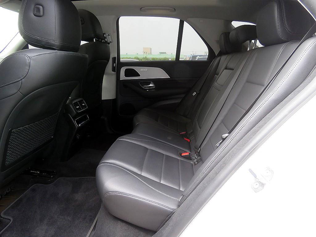Mercedes Benz GLE Class - Vista 8