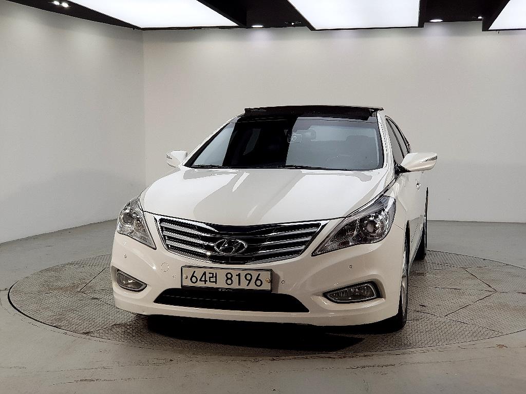 HYUNDAI Grandeur - Vista 2