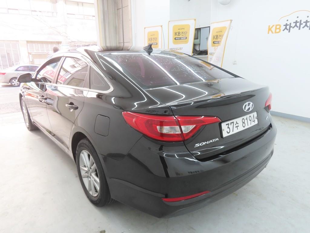 HYUNDAI Sonata - Vista 4
