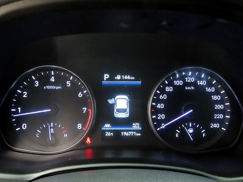HYUNDAI i30 - Vista 8
