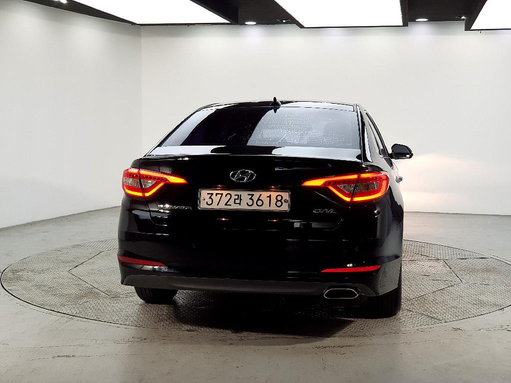 HYUNDAI Sonata - Vista 3