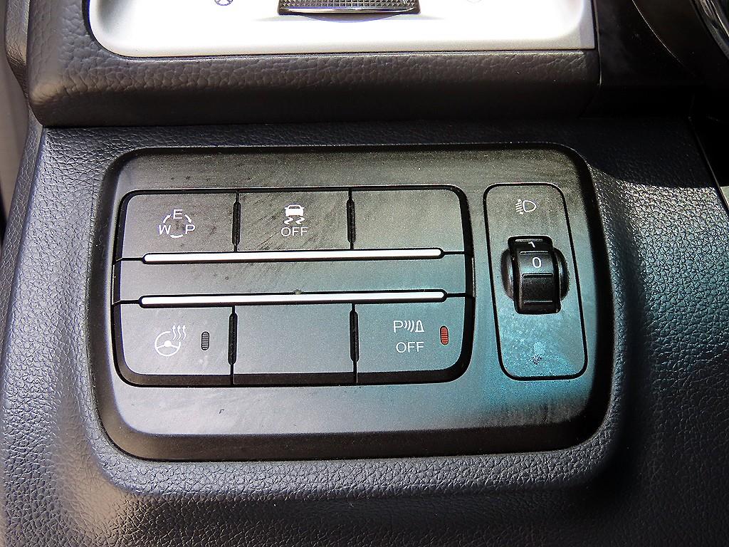 Ssangyong Tivoli - Vista 12