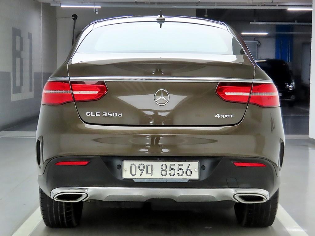 Mercedes Benz GLE Class - Vista 3