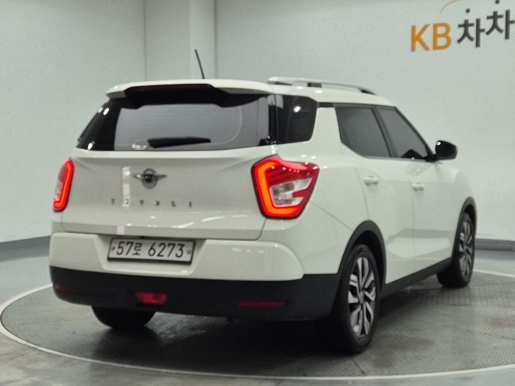 Ssangyong Tivoli - Vista 3