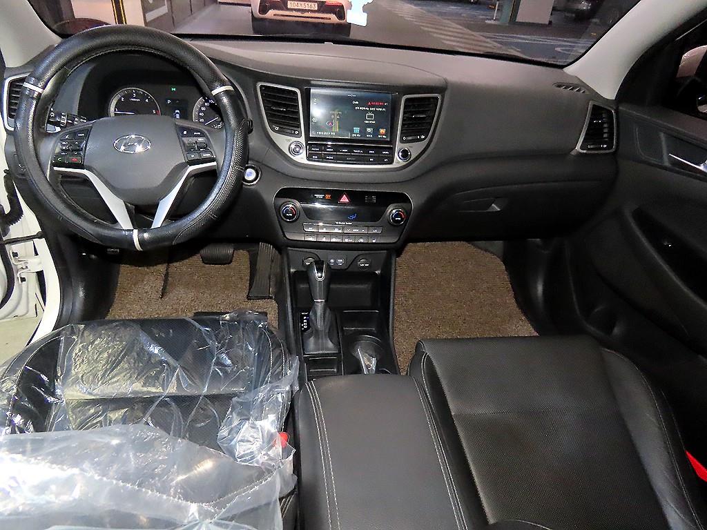 HYUNDAI Tucson - Vista 10