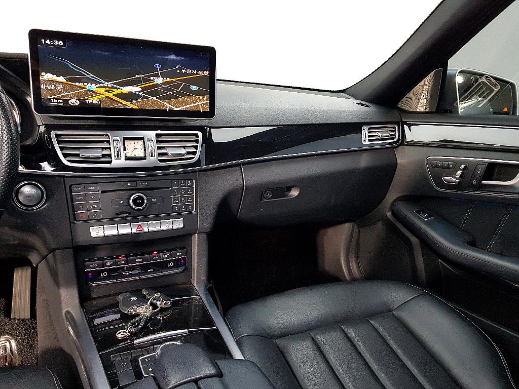 Mercedes Benz E class - Vista 10