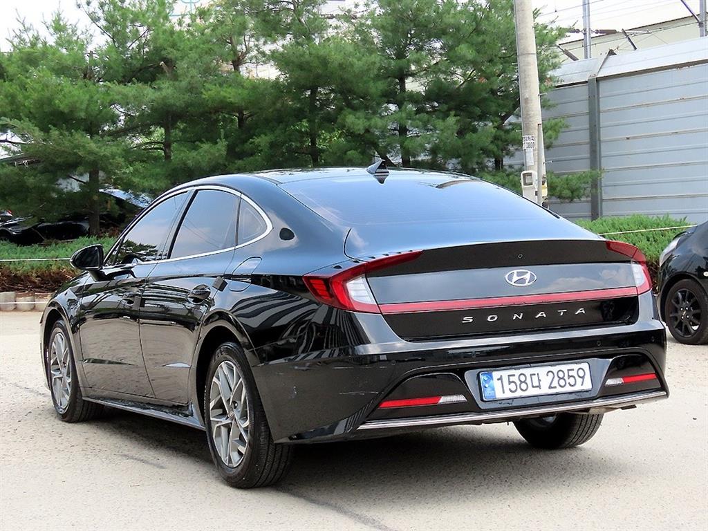 HYUNDAI Sonata - Vista 3