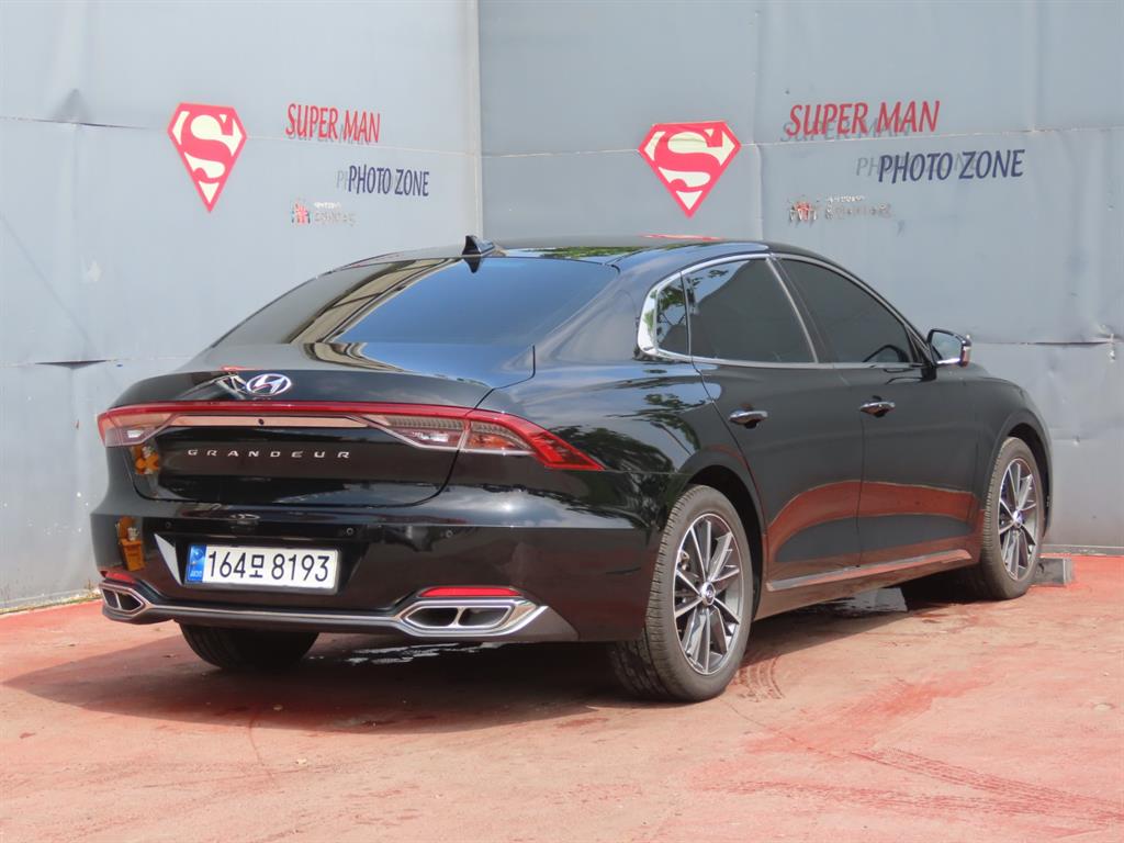 HYUNDAI Grandeur - Vista 5