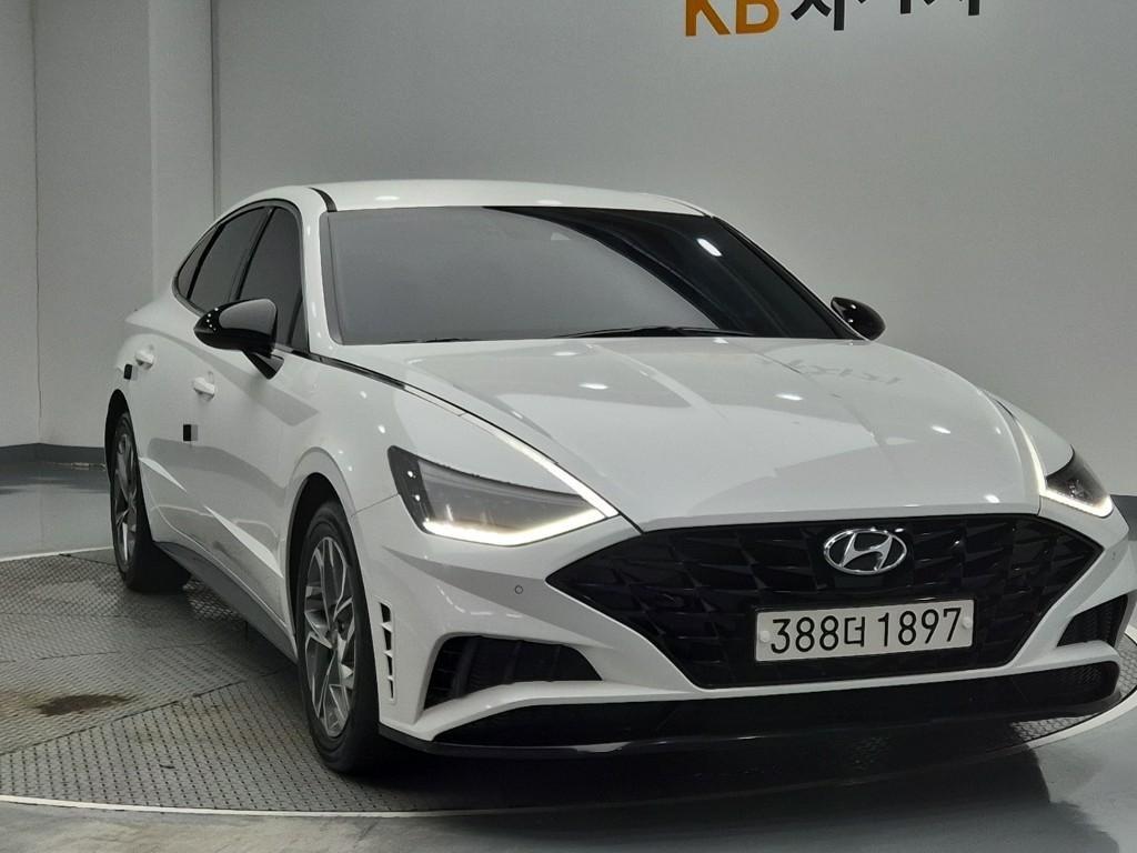 HYUNDAI Sonata - Vista 4