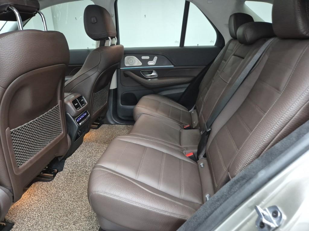 Mercedes Benz GLE Class - Vista 12