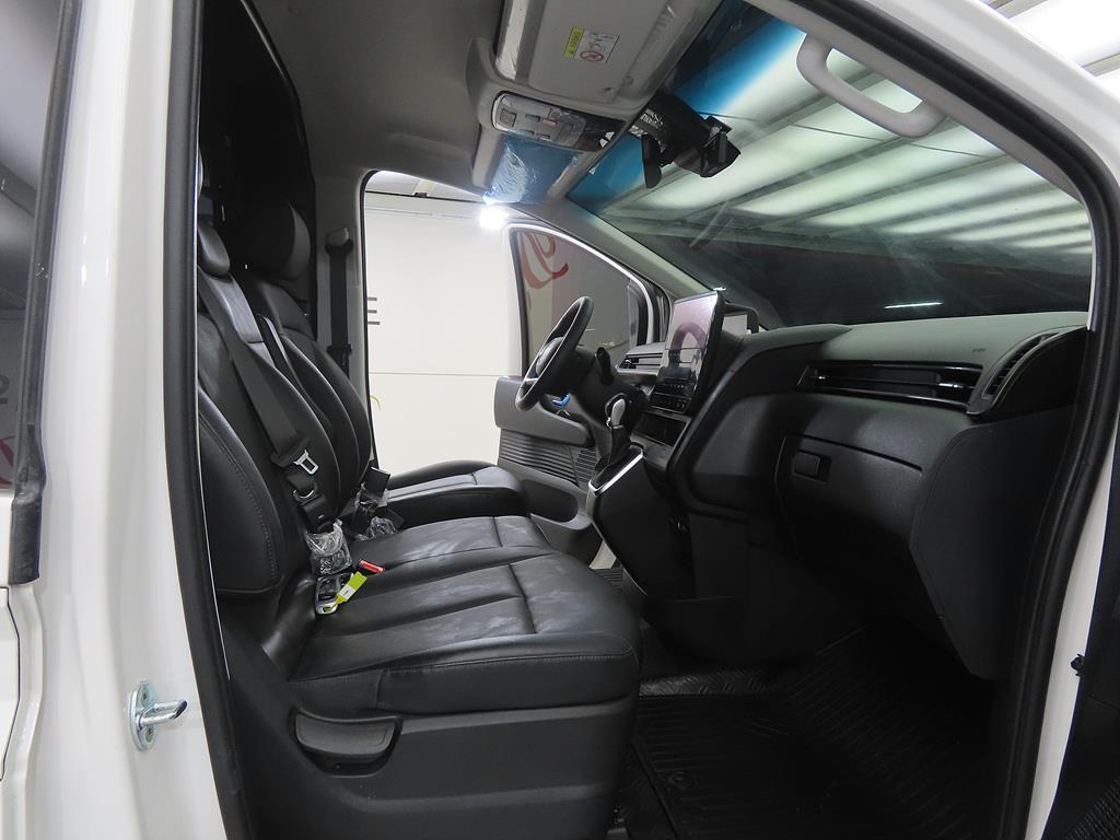 HYUNDAI Staria - Vista 6