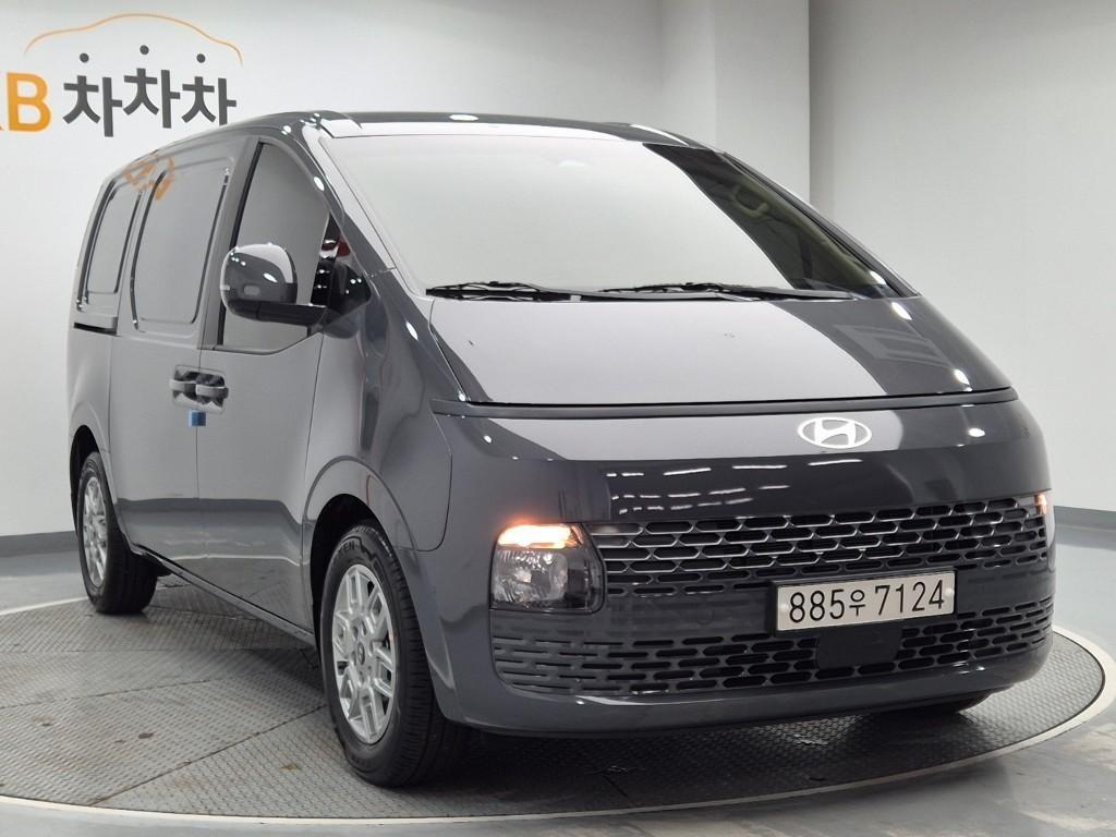 HYUNDAI Staria - Vista 2