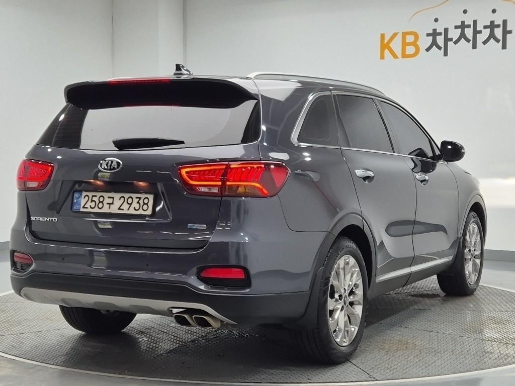 KIA Sorento - Vista 3