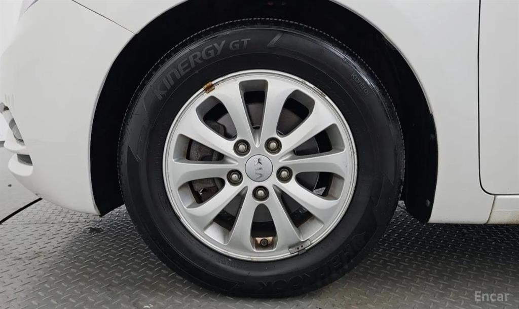 KIA K3 - Vista 5
