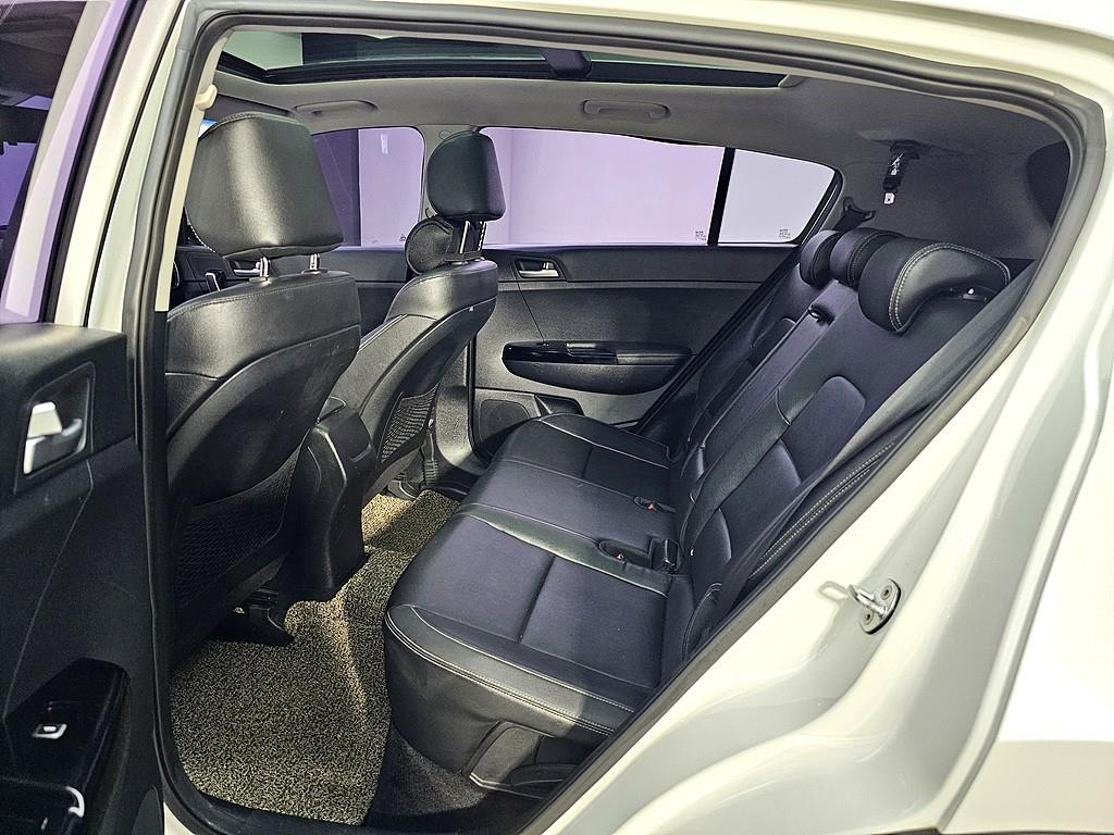 KIA Sportage - Vista 9