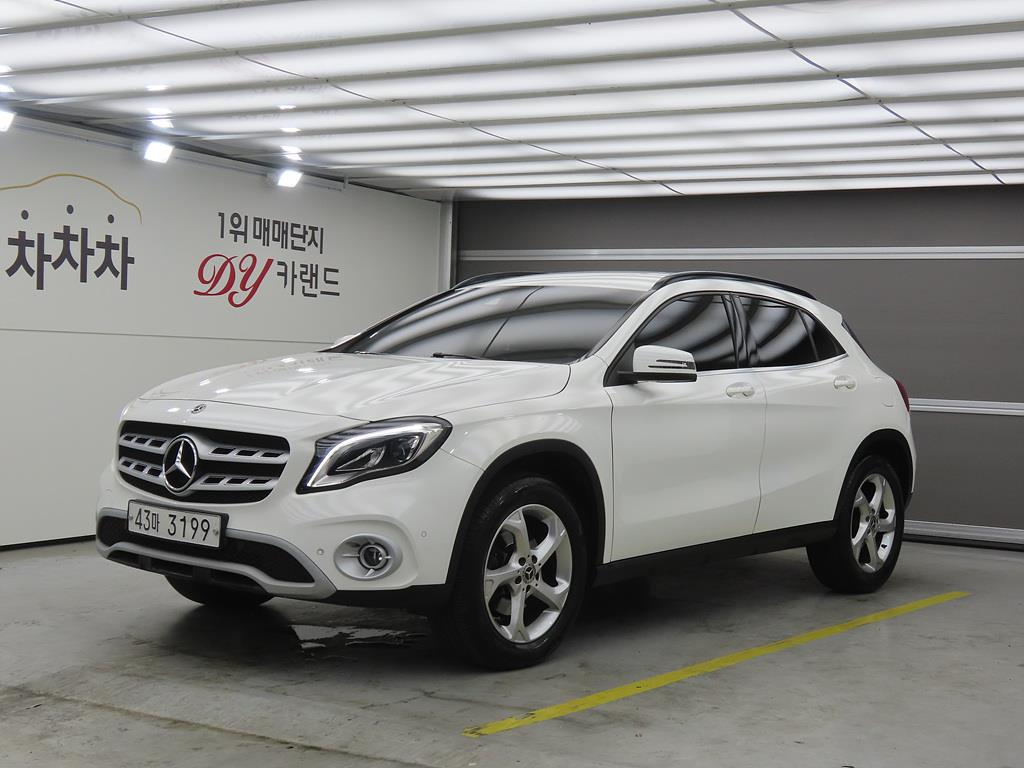 Mercedes Benz GLA Class 2019 Blanco - Importación desde Corea - HF Imports Iquique - Foto 1