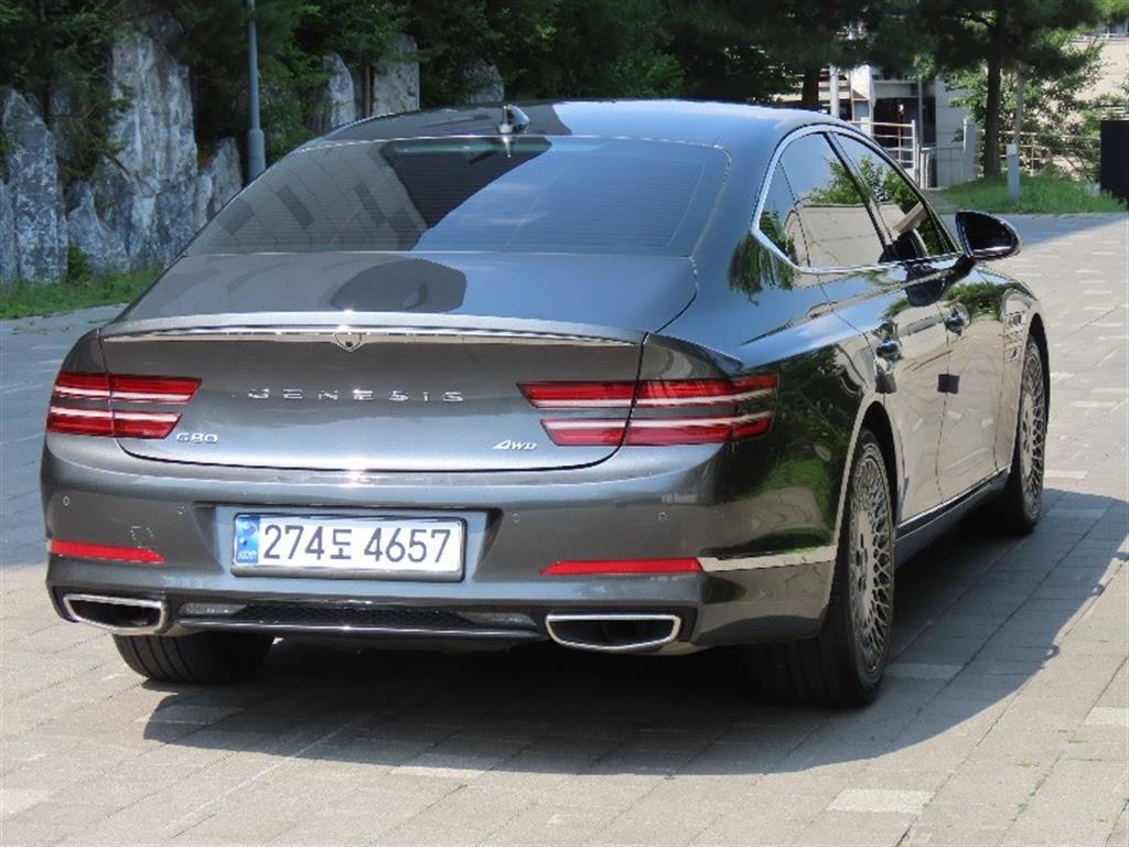 Genesis G80 - Vista 5