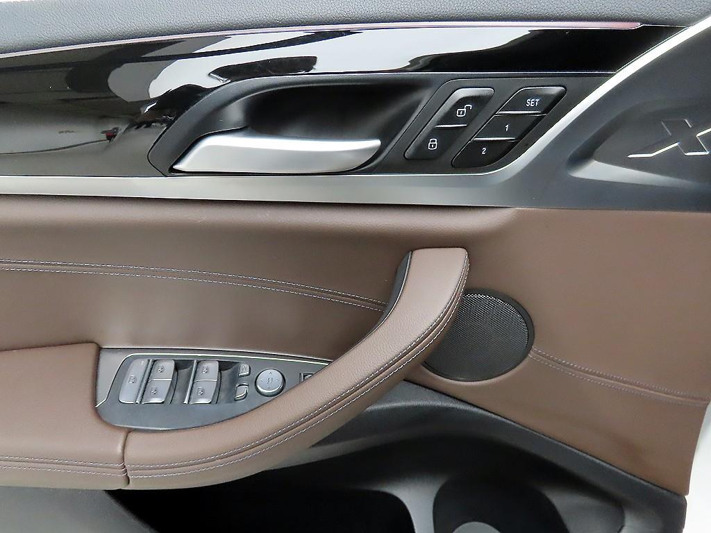 BMW X4 - Vista 11