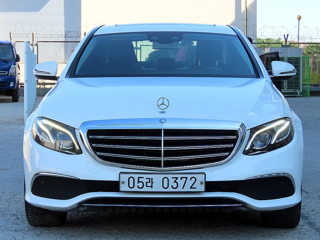 Mercedes Benz E class 2017 Blanco - Importación desde Corea - HF Imports Iquique - Foto 1