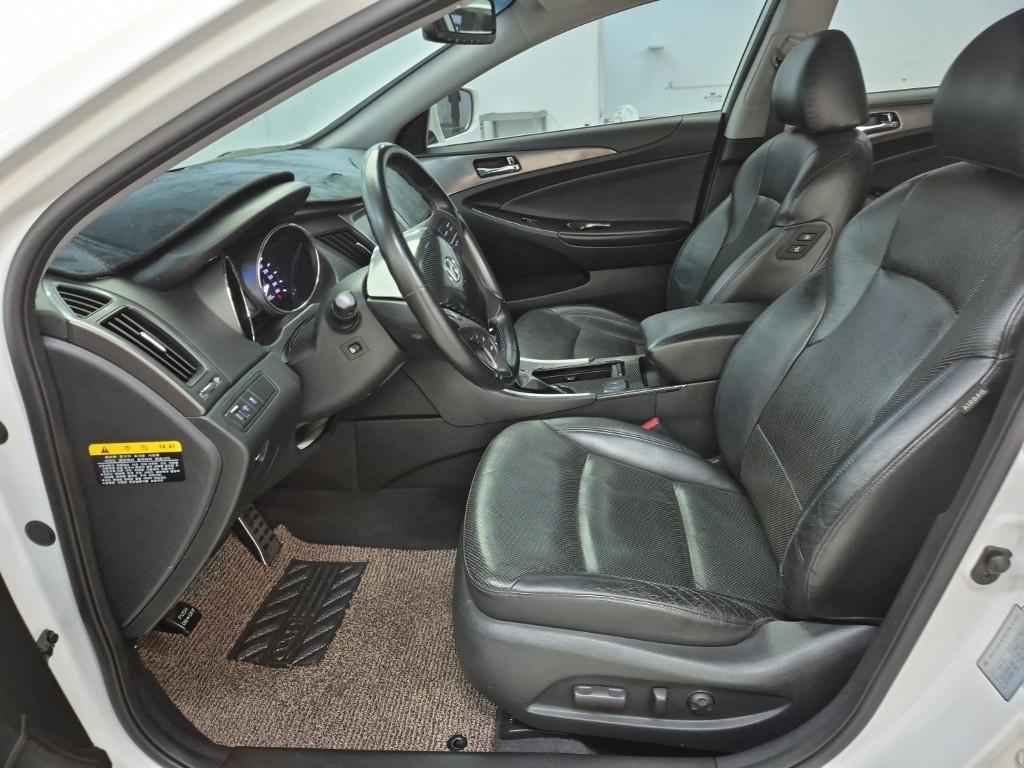 HYUNDAI Sonata - Vista 11
