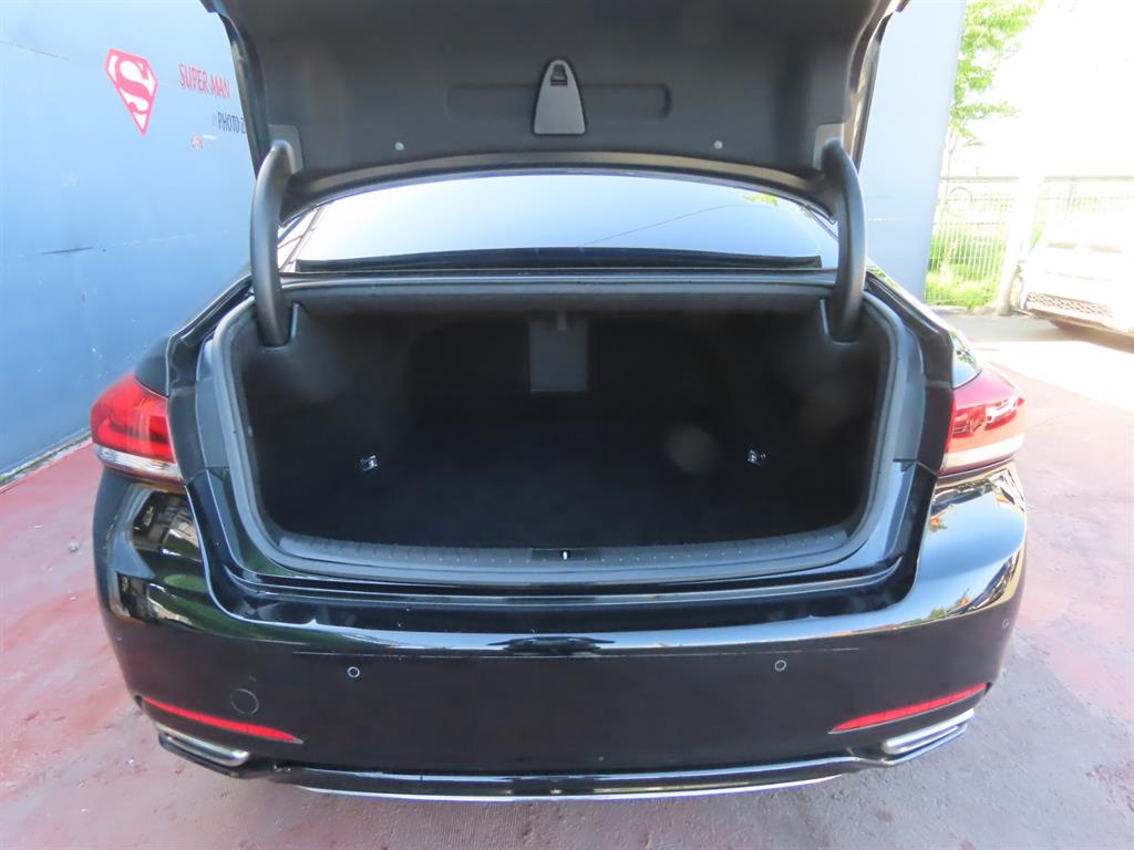 Genesis G80 - Vista 9