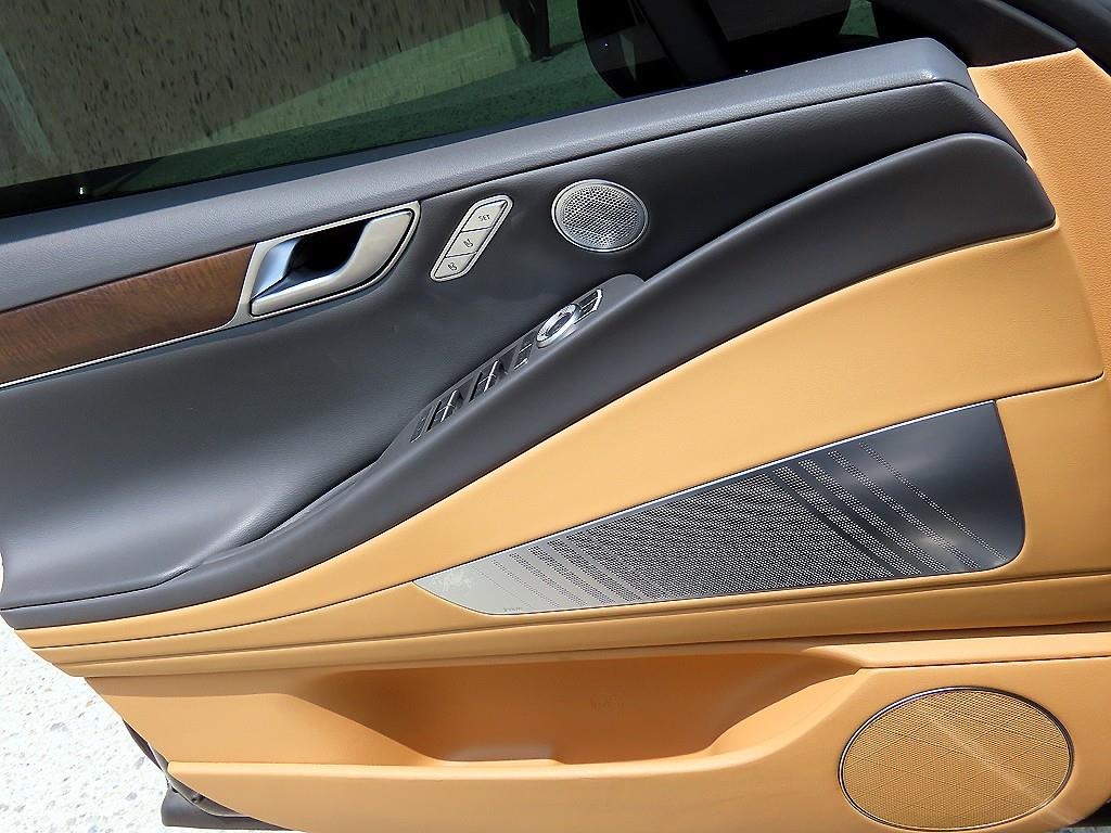 Genesis G80 - Vista 11
