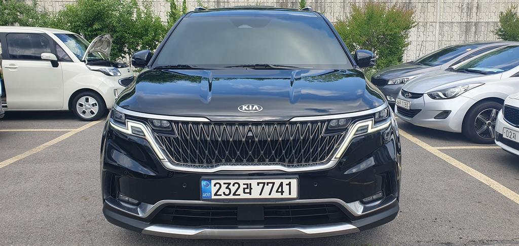 KIA Carnival - Vista 5