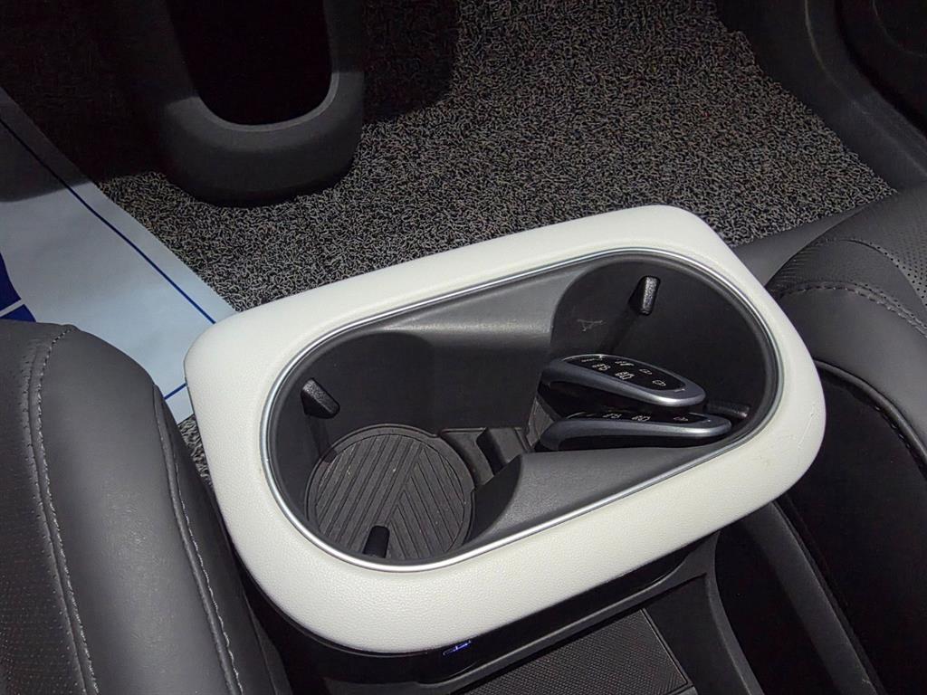 HYUNDAI Ioniq 5 - Vista 10