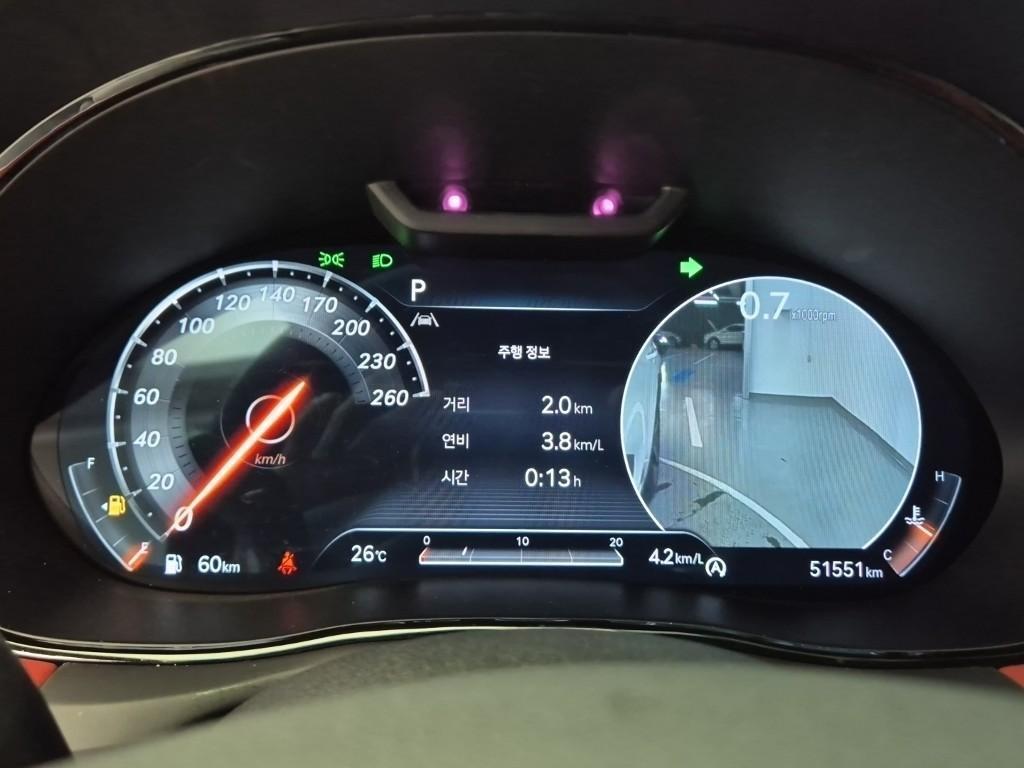 Genesis GV70 - Vista 6