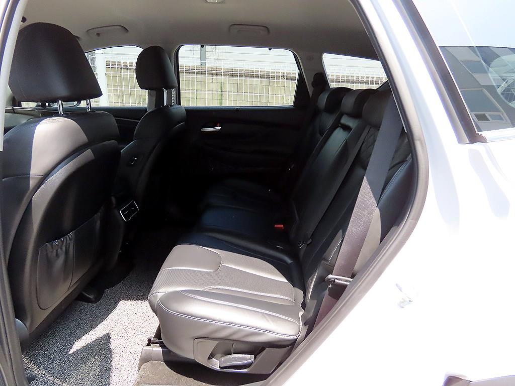 HYUNDAI Santa Fe - Vista 6