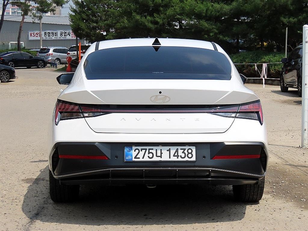 HYUNDAI Avante - Vista 4