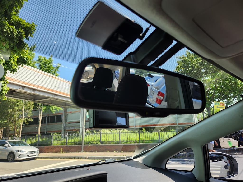 Toyota Prius 2015 Blanco - Importación desde Corea - HF Imports Iquique - Foto 17