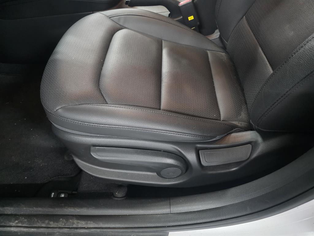 HYUNDAI Avante - Vista 8