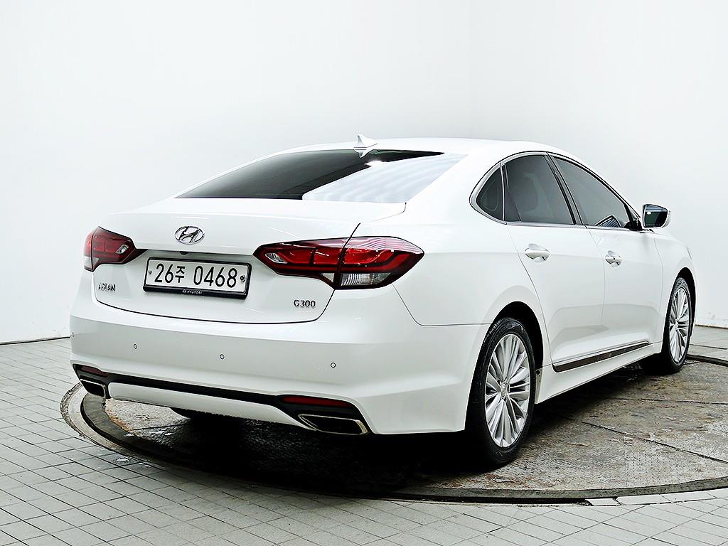 HYUNDAI Aslan - Vista 7