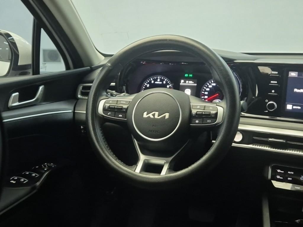 KIA K5 - Vista 9