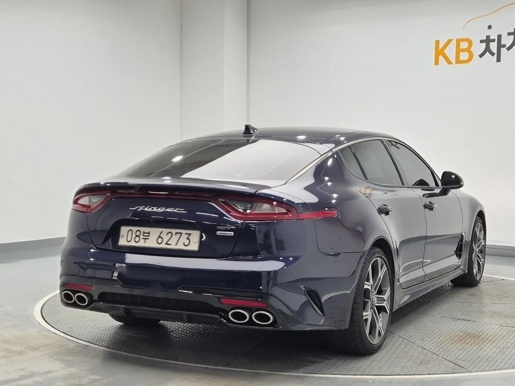 KIA Stinger - Vista 3
