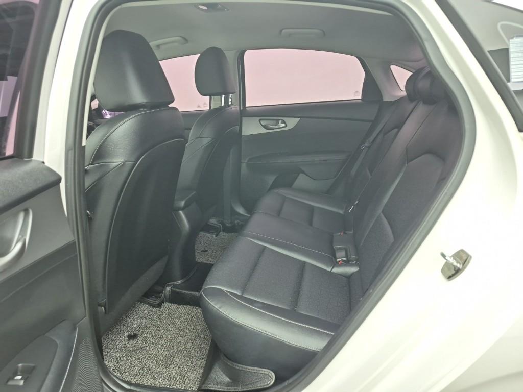 KIA K3 - Vista 12
