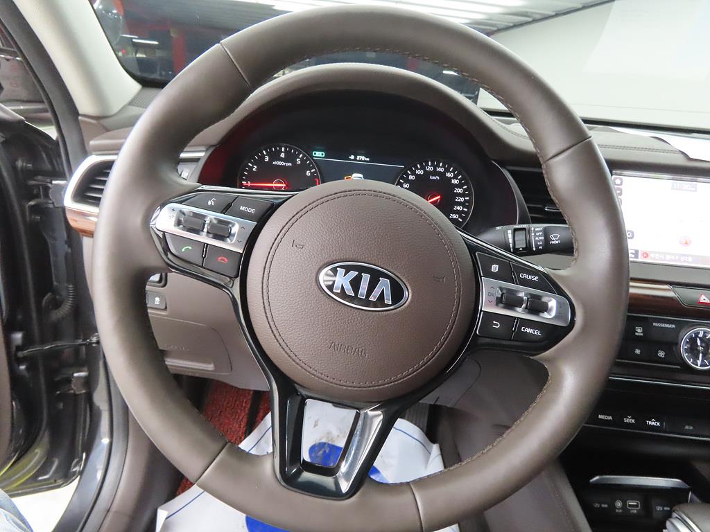 KIA K7 - Vista 8