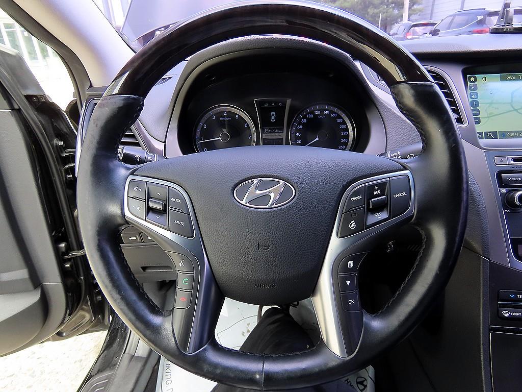 HYUNDAI Grandeur - Vista 8